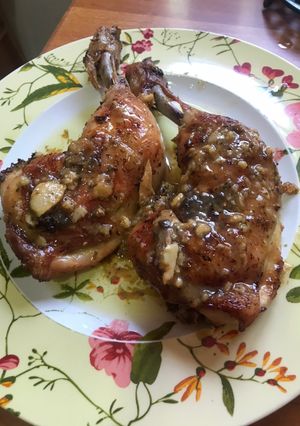 Una foto de Muslos de pollo Keto al horno