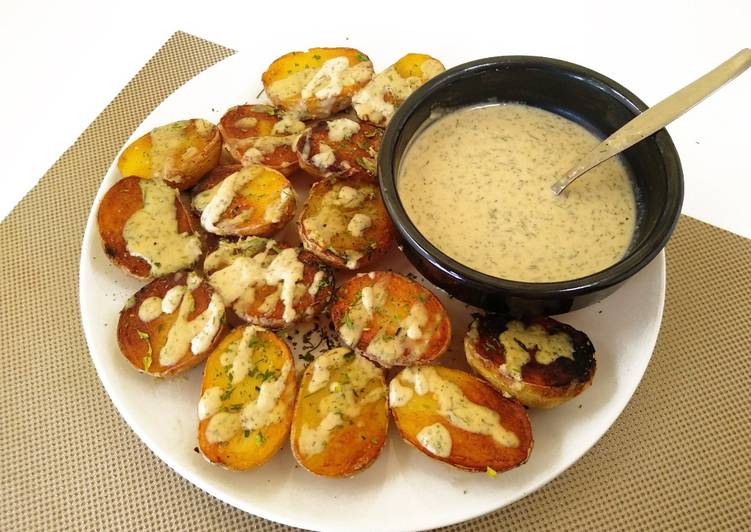 Patatas salteadas con aliño de pasta tahini, eneldo y limón🥔