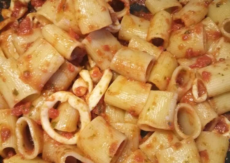 Steps to Make Homemade Mezzi paccheri con calamari al cartoccio