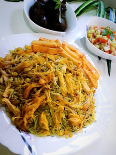 عکسی از دستور سبزی پلو با مرغ ریش ریش