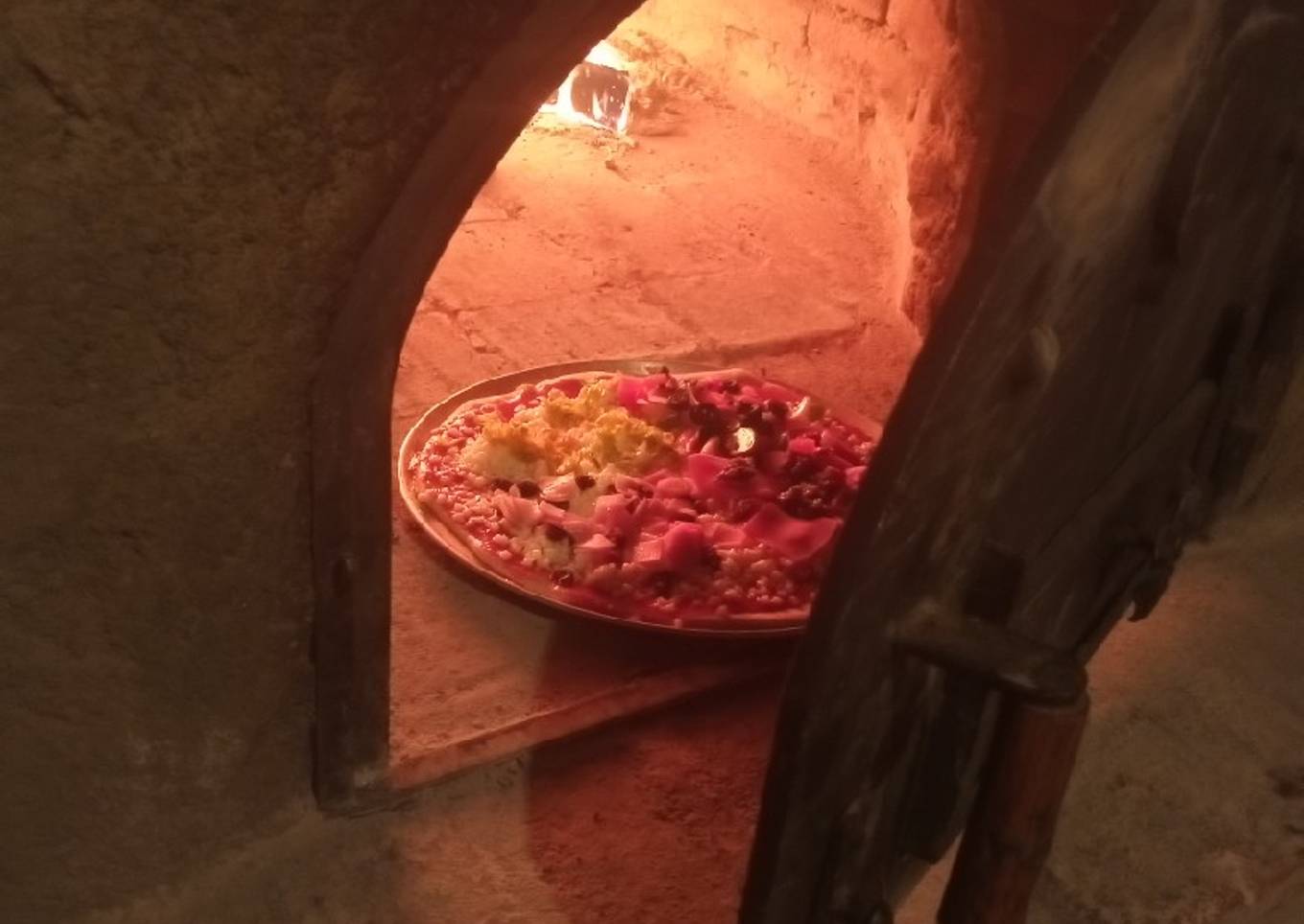 Pizza al horno de leña