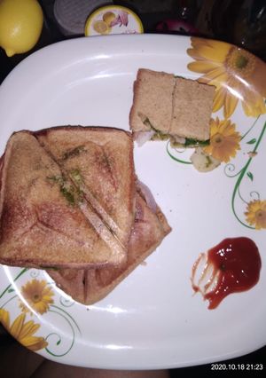 A picture of Mumbai Masala Toast Sandwich.