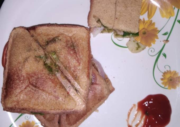 Mumbai Masala Toast Sandwich