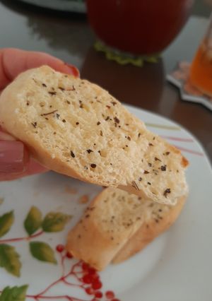 Una foto de Mantequilla sabor limón y albahaca