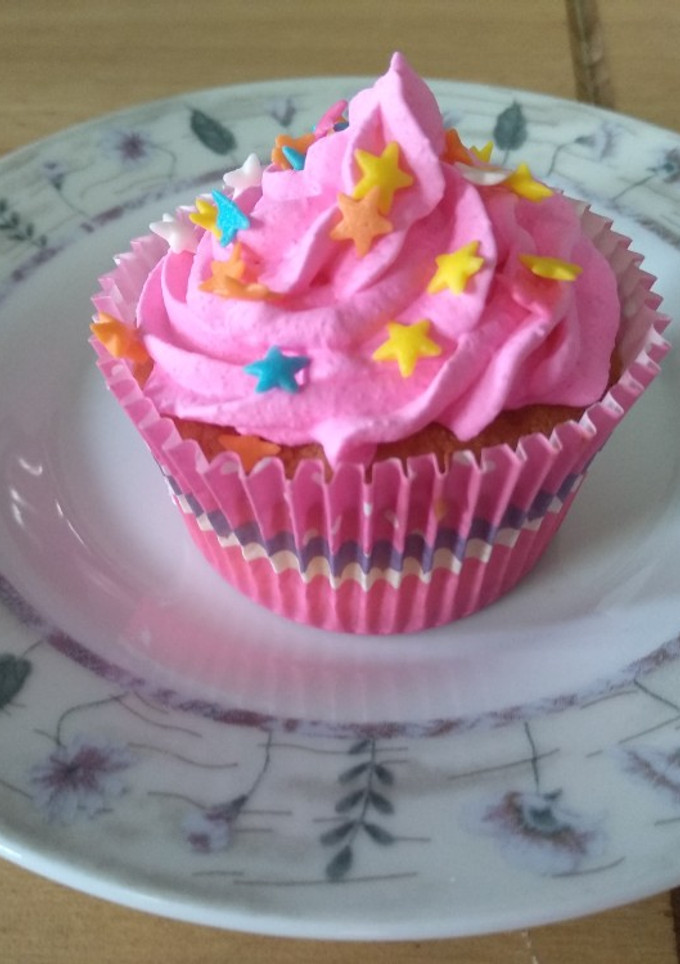 Una foto de Cupcakes con merengue suizo (esponjosos)