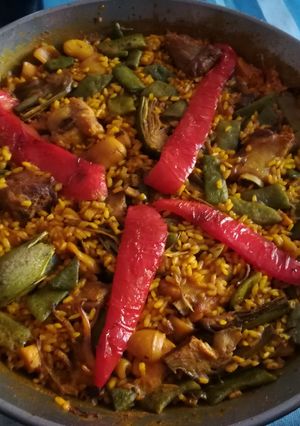 Una foto de Paella mixta fácil