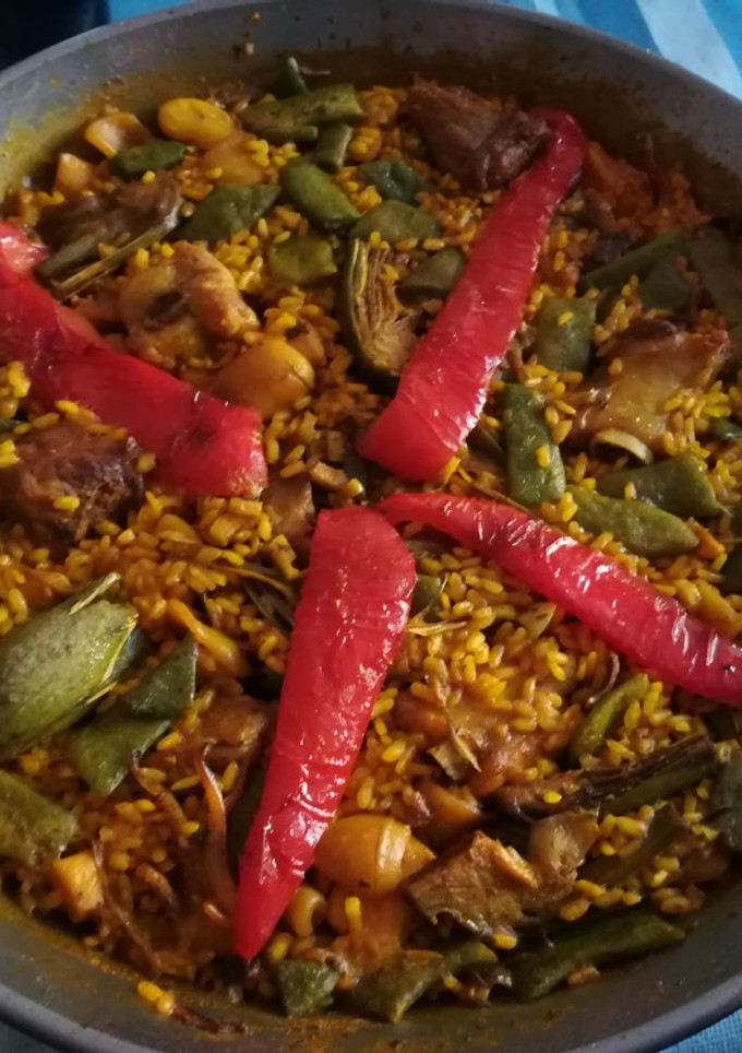 Una foto de Paella mixta fácil
