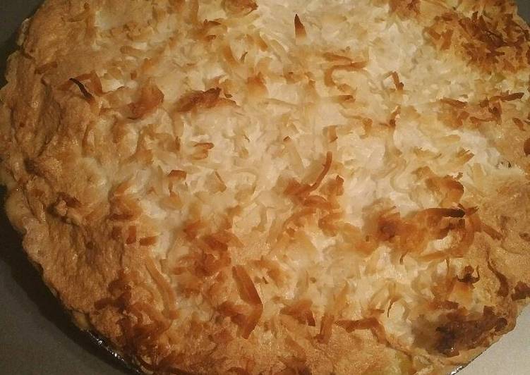 Easiest Way to Prepare Super Quick Homemade My Mom&#39;s Coconut Cream Pie