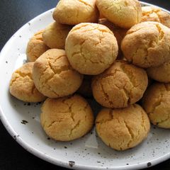 A picture of Gluten-Free Rice Flour & Almond Meal Cookies.