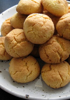 A picture of Gluten-Free Rice Flour & Almond Meal Cookies.
