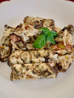 Foto di Involtini di Melanzane con Mortadella, Provola e pistacchi