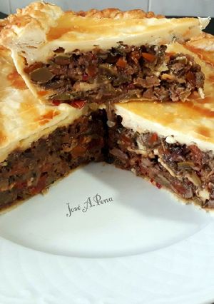 Foto principal de Quiche de carne con verduras y quesos