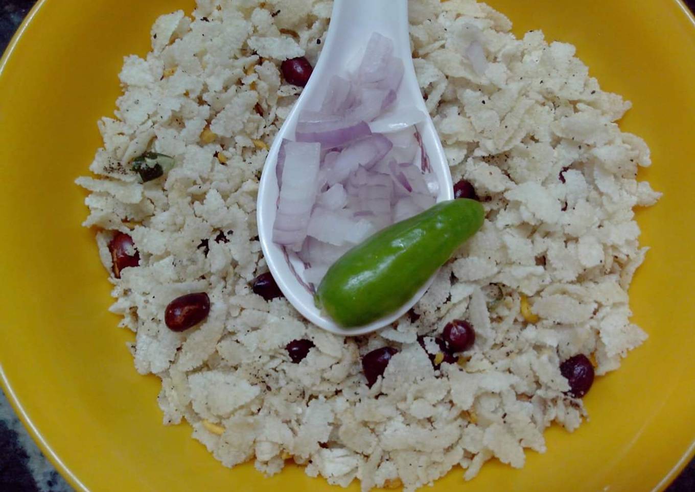 Fried poha chiwda(flattened rice)