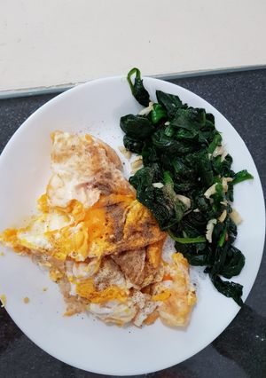 รูปของ Keto ออมเล็ตผักโขมผัดเนย