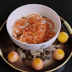 A picture of Onion Raita.