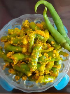 मिरचीचे लोणचे (Mirchiche Lonche Recipe In Marathi) रेसिपी चे मुख्य फोटो