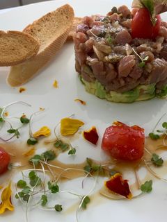 Una foto de Tartar de atún