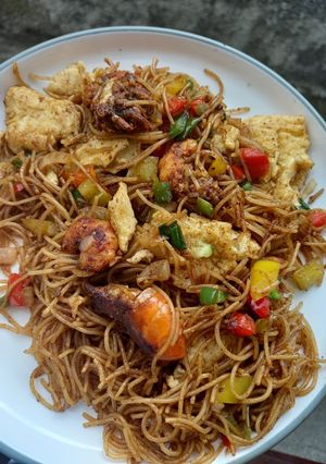 A picture of Chinese fried rice stick.