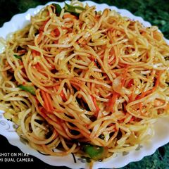 A picture of Breakfast veggies noodles.