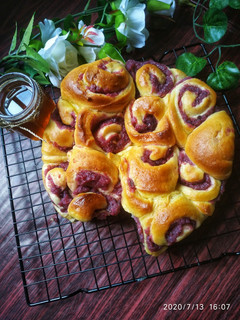 Foto resep Roti Gulung Pasta Ubi Ungu