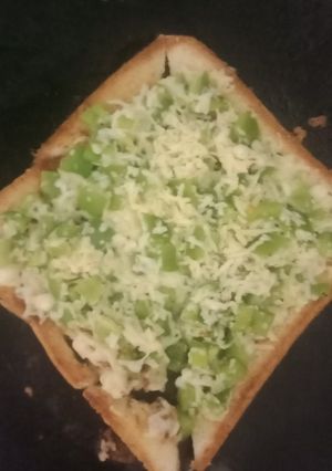 A picture of Chilli cheese toast.
