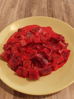 Sült cékla tejszínnel, korianderrel recept fotója