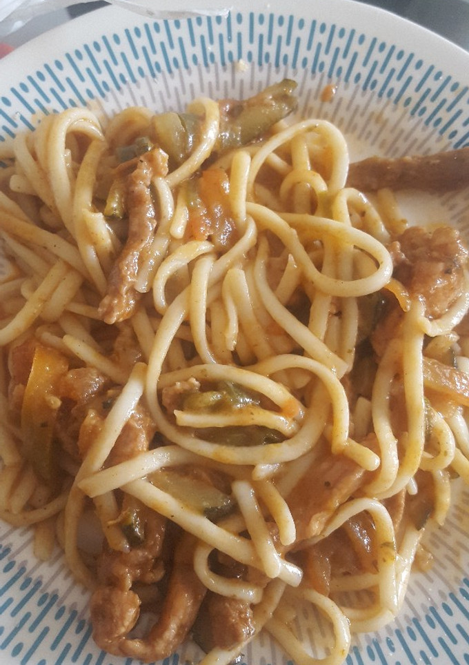 Una foto de Pastas con cerdo
