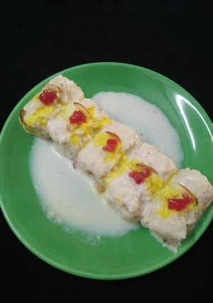 A picture of Malai Roll.