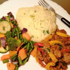 A picture of Mashed Potatoes with Beef and Vegetables #TheMeChallenge.