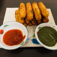 A picture of Rava Aloo Fingers.