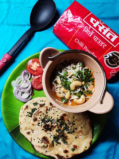 કાજુ ચીઝ બટર મસાલા સબ્જી (Kaju Cheese Butter Masala Sabji Recipe In Gujarati) રેસીપી મુખ્ય ફોટો