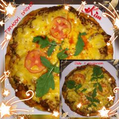 A picture of Tandoori chicken pizza 🍕and steak and mushroom pizza 🍕.