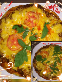 A picture of Tandoori chicken pizza 🍕and steak and mushroom pizza 🍕.