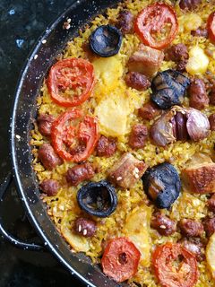 Una foto de Arroz al horno con embutido