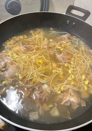 黃豆芽排骨湯 的食譜成品照片