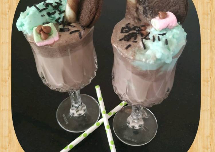 Easiest Way to Prepare Super Quick Homemade Oreo Monster Smoothie