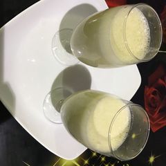 A picture of Banana smoothie.