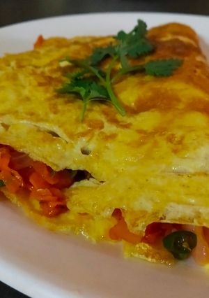 A picture of Stuffed omlette.