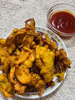 A picture of Onion fritters.