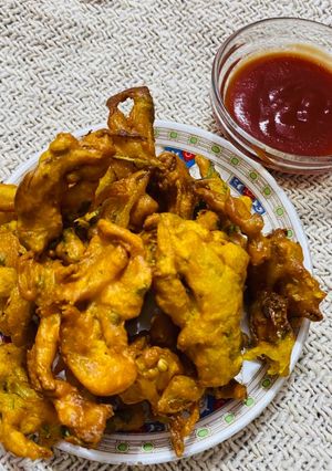 A picture of Onion fritters.