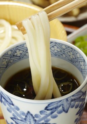 A picture of Easy Vegan Udon Noodle Soup, made with Shiitakepowder.