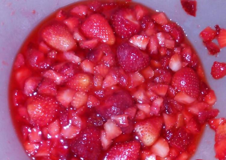 Macedonia di fragole