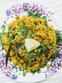 मसालेभात रेसिपी (masale bhaat recipe in marathi) रेसिपी चे मुख्य फोटो