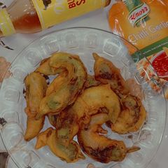 A picture of Hari mirch k pakoray.