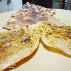A picture of Roasted mooli parantha.