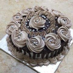 A picture of Chocolate cake😍😍😍.