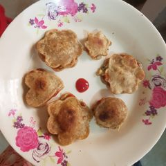 A picture of Shami cheese filled mini parathas.