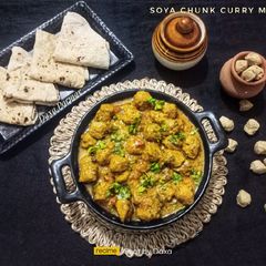 A picture of Soya Chunk Curry Masala.