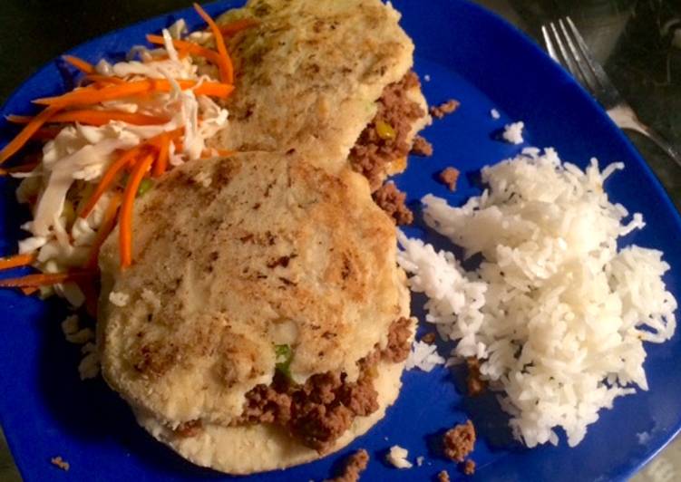 Arepa rellena de picadillo agridulce estilo coreano