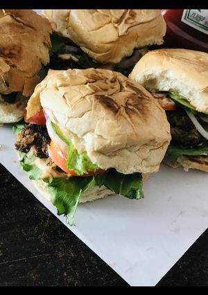 A picture of Burger.